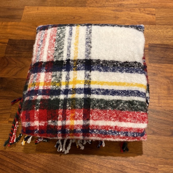 Steve Madden Scarf Never Worn - Picture 3 of 4